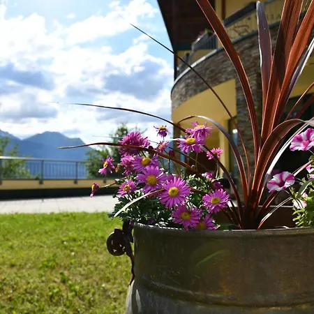 Villa Buchenhain-2